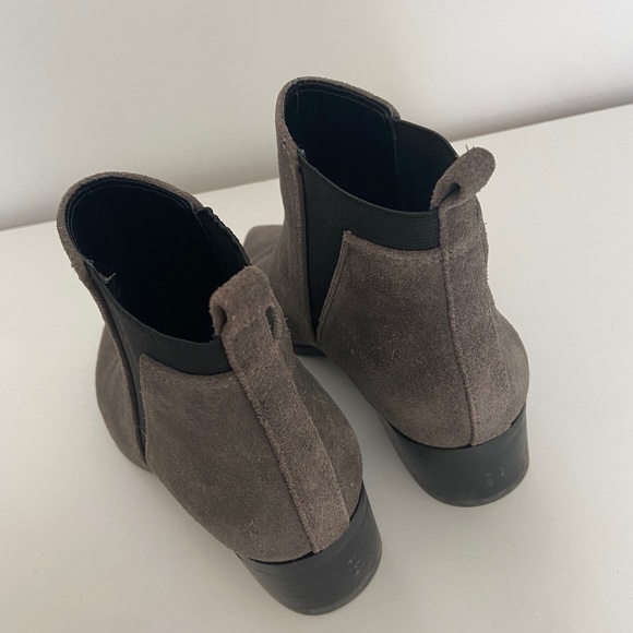 SOLD - Picture 3 of 4